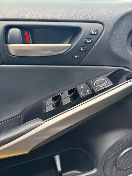 2018 Lexus IS 3rd Gen - Image 7 of 20