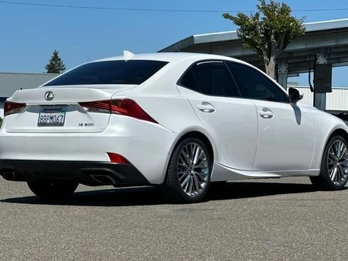 2018 Lexus IS 3rd Gen - Image 4 of 19