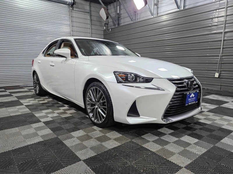 2018 Lexus IS 3rd Gen - Image 4 of 20
