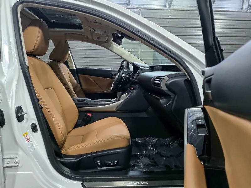 2018 Lexus IS 3rd Gen - Image 14 of 20