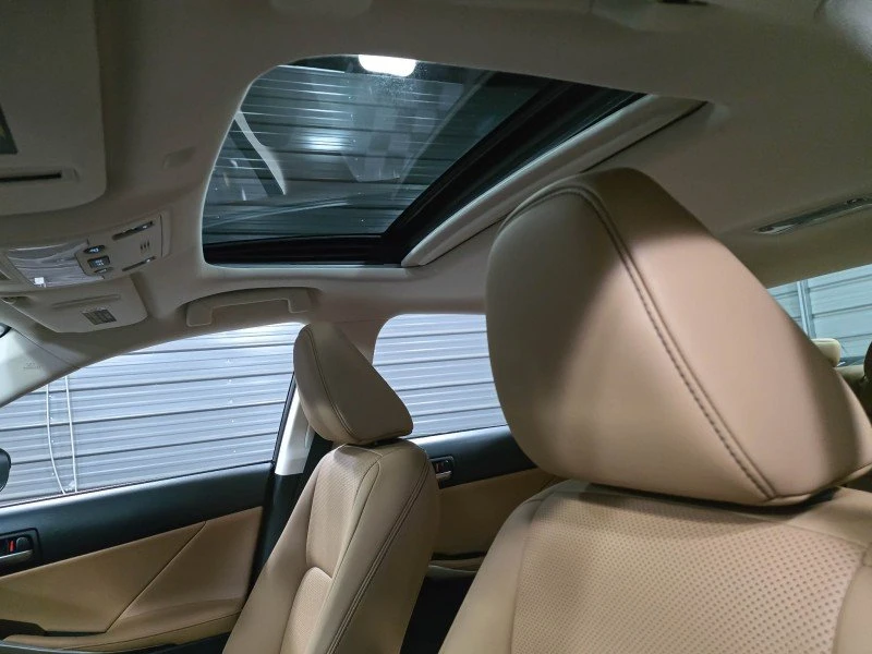 2018 Lexus IS 3rd Gen - Image 16 of 20