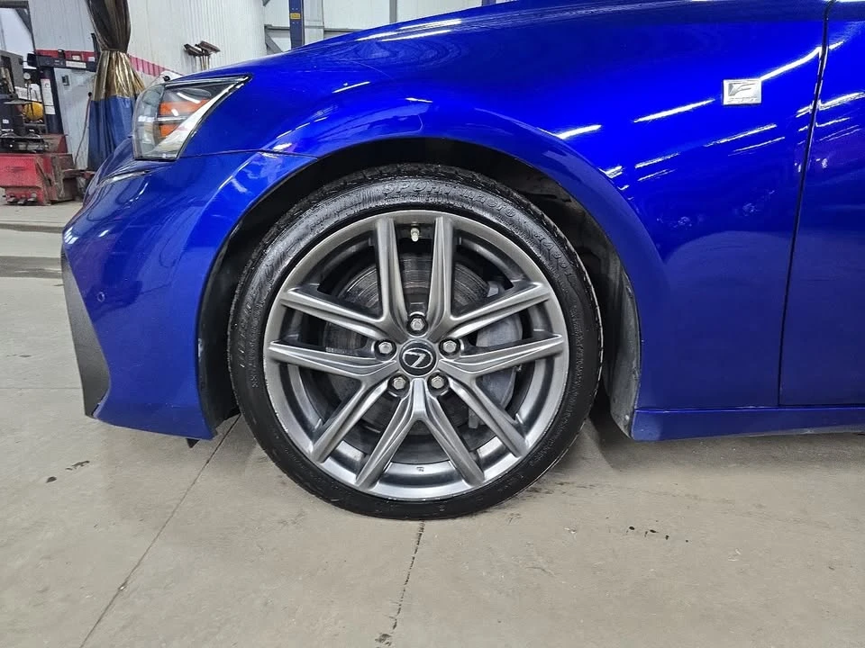 2018 Lexus IS 3rd Gen - Image 6 of 20