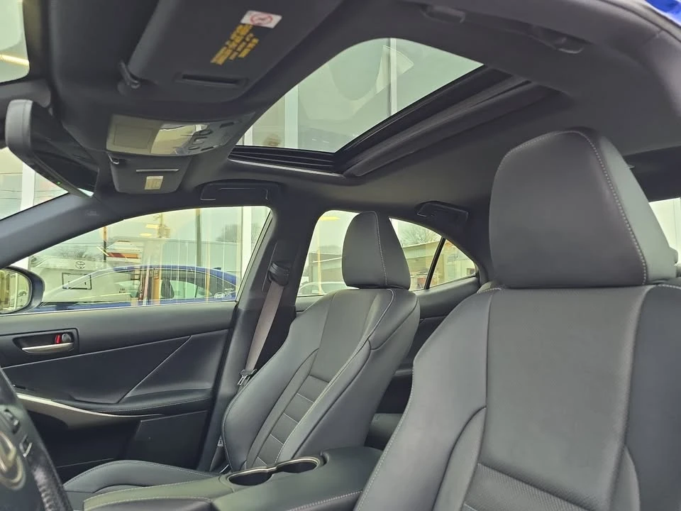 2018 Lexus IS 3rd Gen - Image 18 of 20