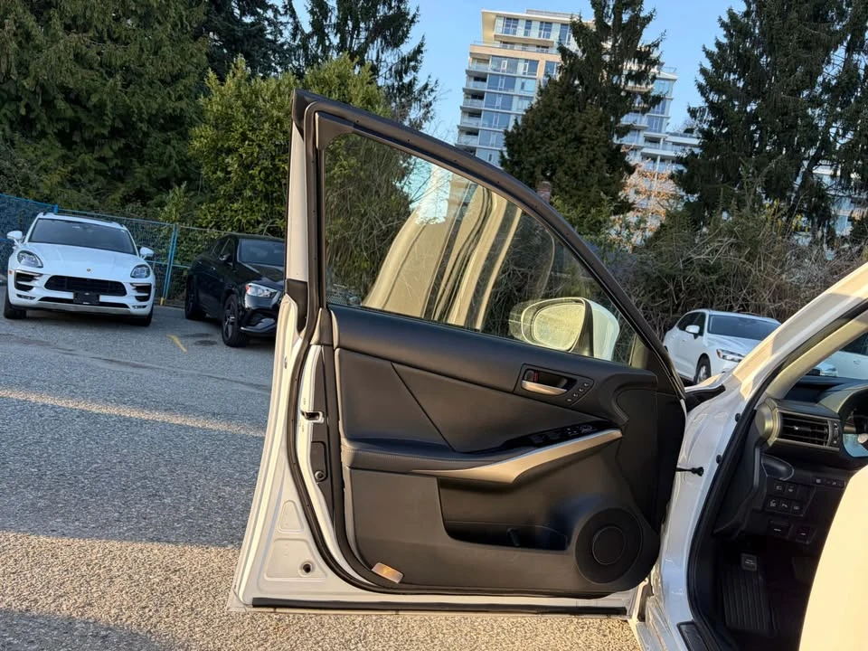 2018 Lexus IS 3rd Gen - Image 18 of 18