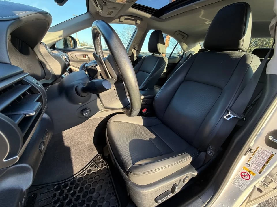2018 Lexus IS 3rd Gen - Image 16 of 18