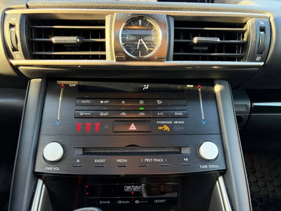 2018 Lexus IS 3rd Gen - Image 12 of 18