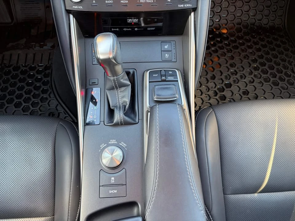 2018 Lexus IS 3rd Gen - Image 11 of 18