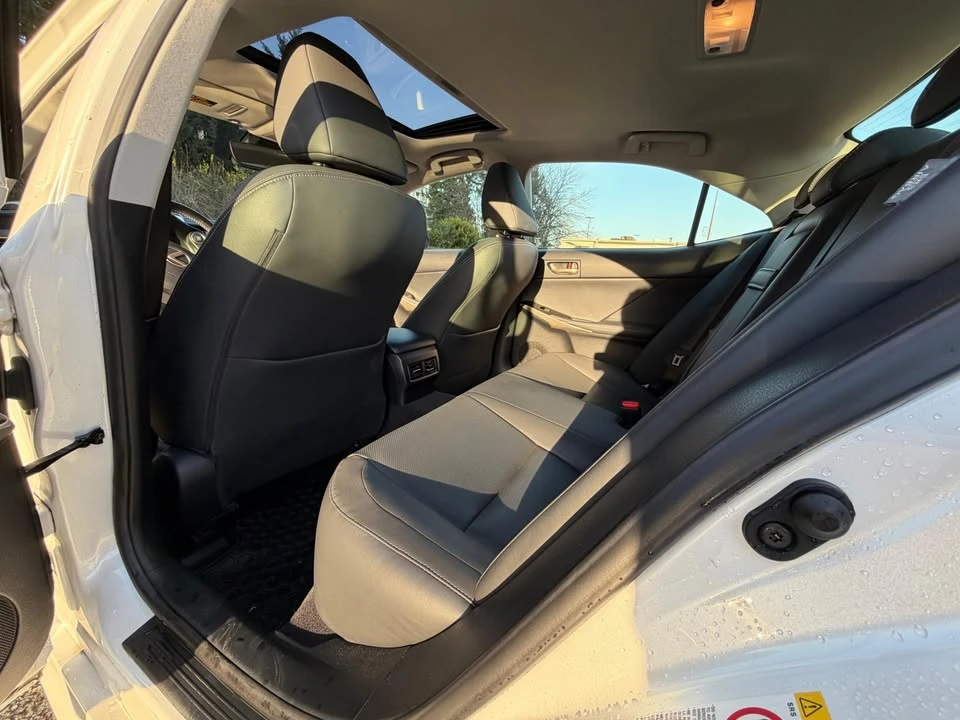 2018 Lexus IS 3rd Gen - Image 15 of 18