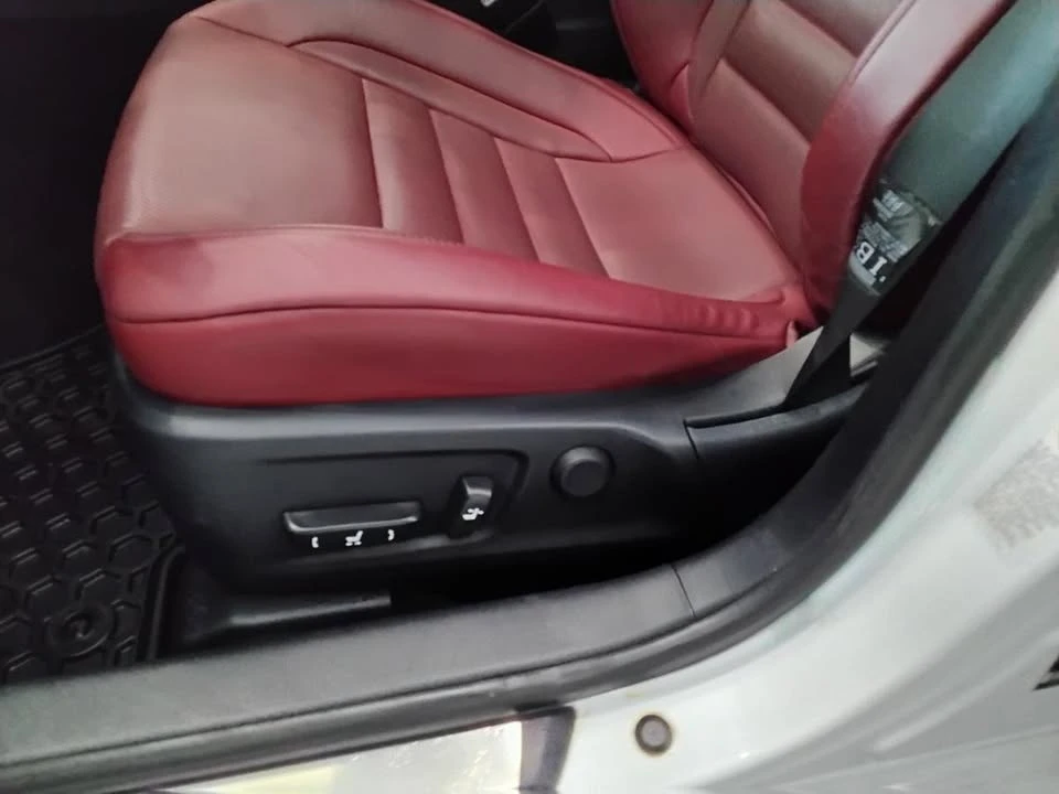 2018 Lexus IS 3rd Gen - Image 11 of 20