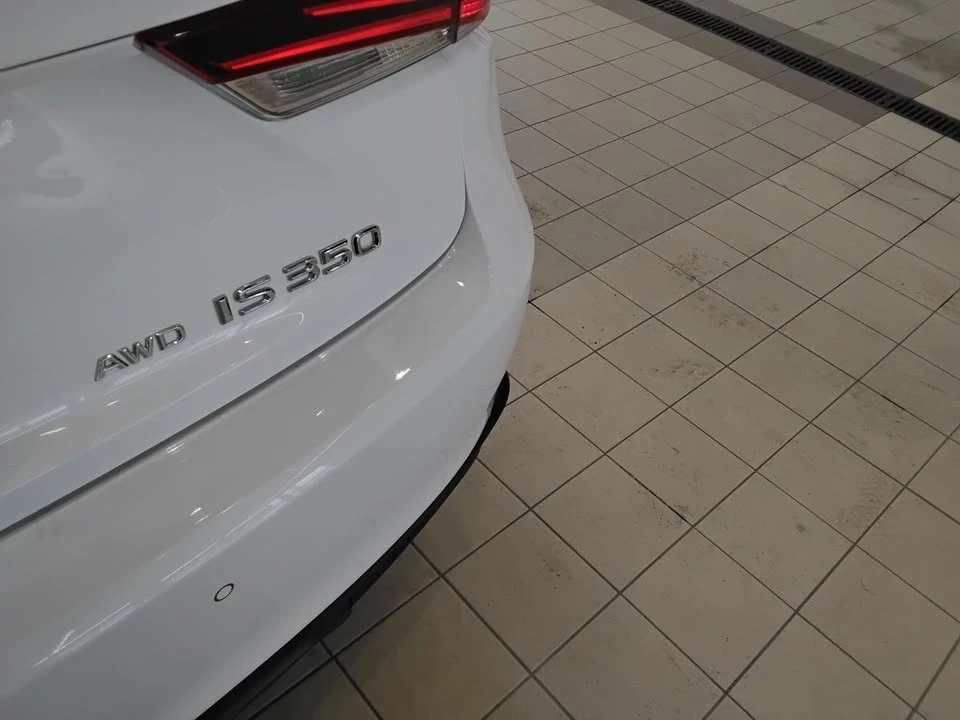 2018 Lexus IS 3rd Gen - Image 7 of 20