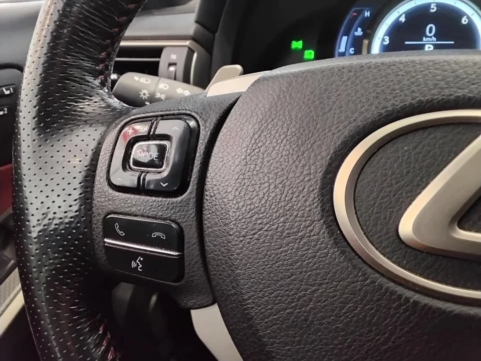 2018 Lexus IS 3rd Gen - Image 19 of 20
