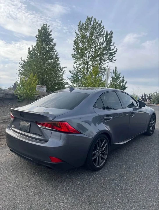 2018 Lexus IS 3rd Gen - Image 5 of 12