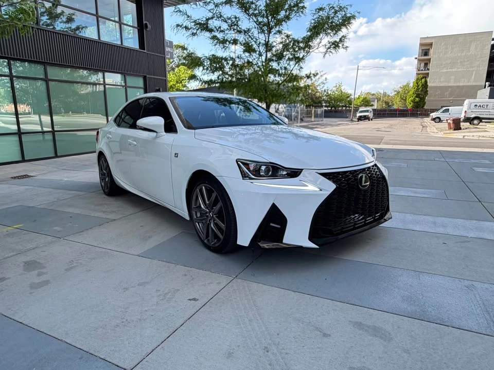 2018 Lexus IS 3rd Gen - Image 9 of 16