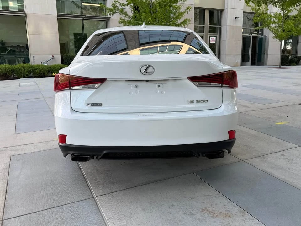 2018 Lexus IS 3rd Gen - Image 5 of 16