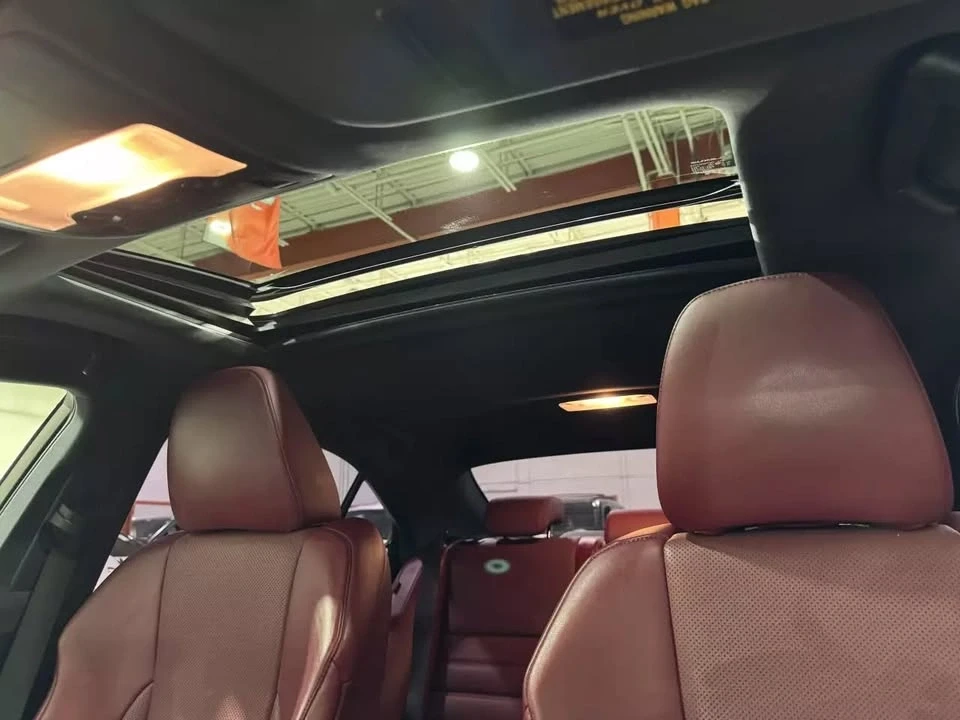 2018 Lexus IS 3rd Gen - Image 11 of 21