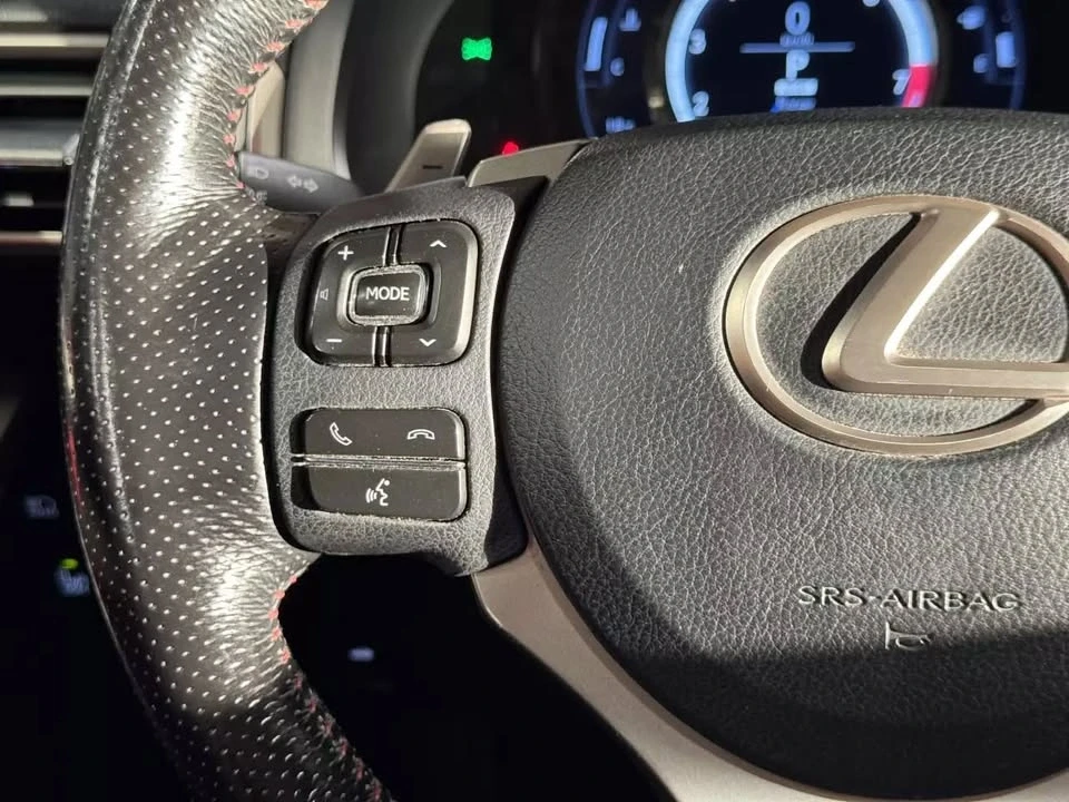 2018 Lexus IS 3rd Gen - Image 19 of 21