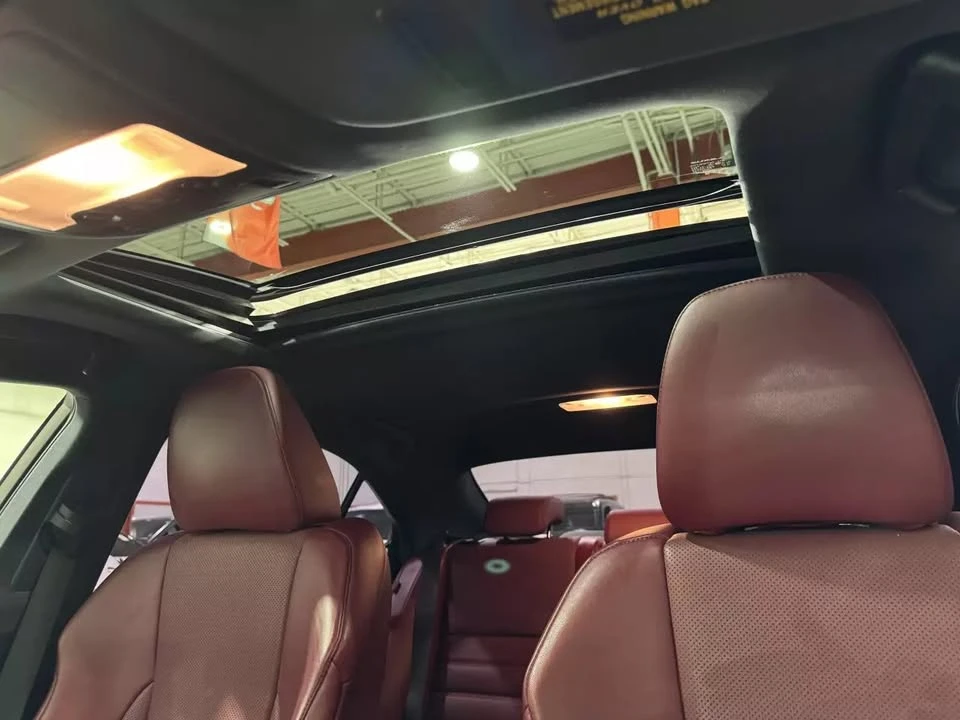 2018 Lexus IS 3rd Gen - Image 10 of 20