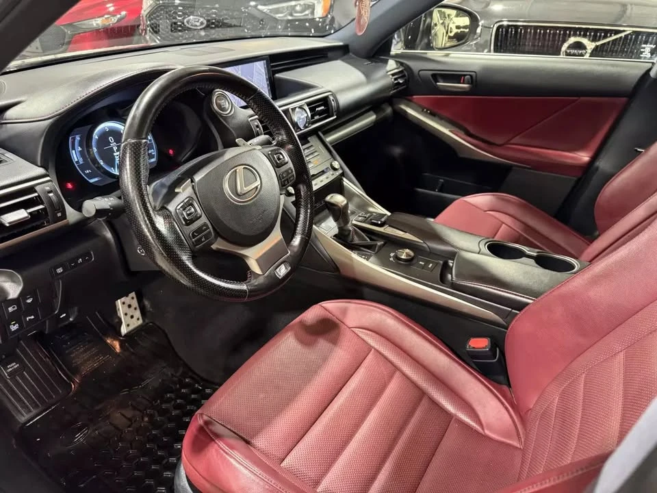 2018 Lexus IS 3rd Gen - Image 9 of 20