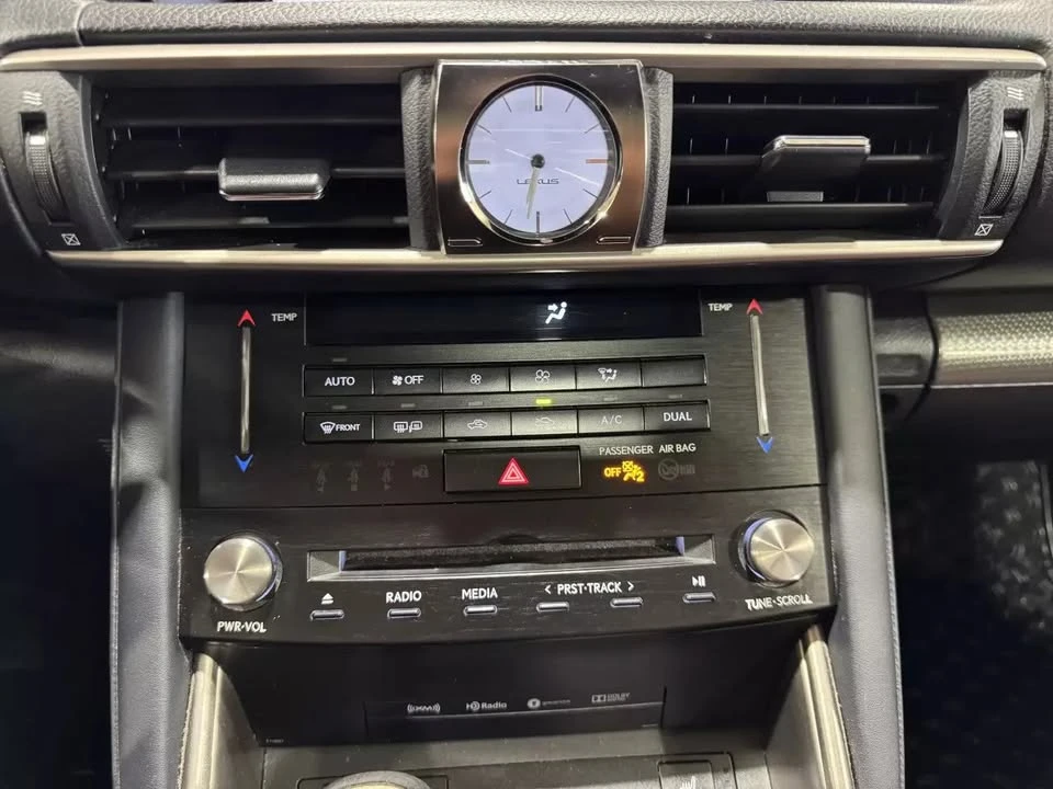 2018 Lexus IS 3rd Gen - Image 13 of 20