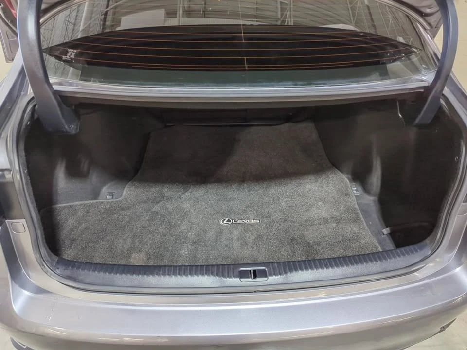 2018 Lexus IS 3rd Gen - Image 12 of 20