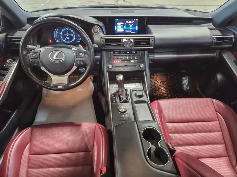 2018 Lexus IS 3rd Gen - Image 15 of 19