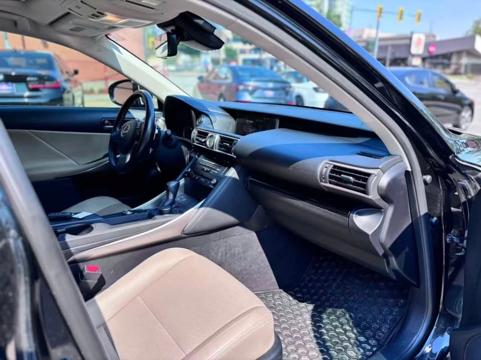2018 Lexus IS 3rd Gen - Image 11 of 20