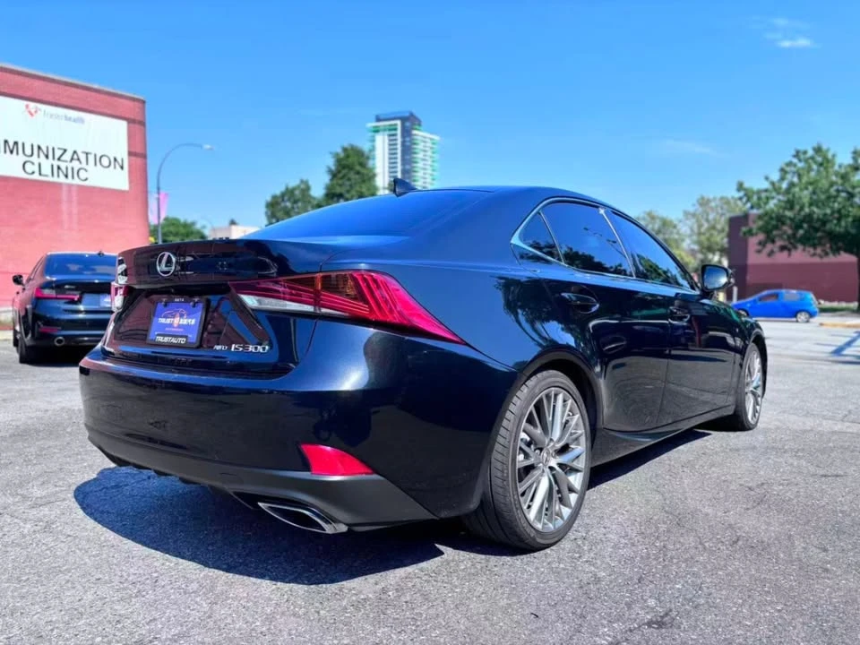2018 Lexus IS 3rd Gen - Image 5 of 20