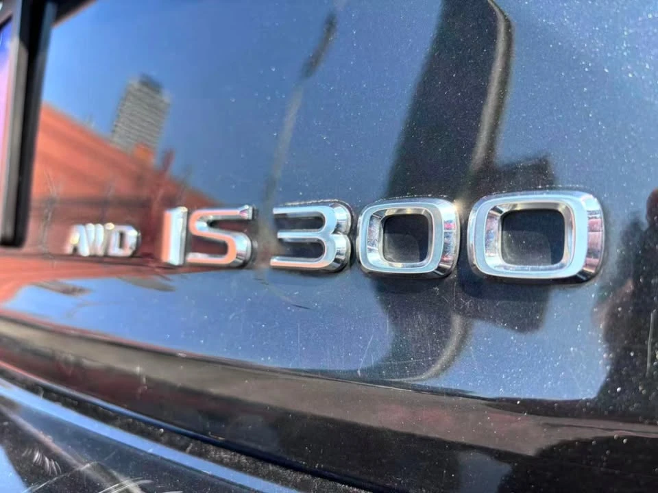 2018 Lexus IS 3rd Gen - Image 14 of 20