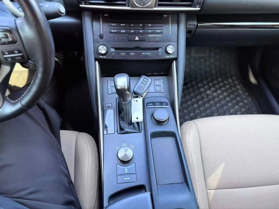 2018 Lexus IS 3rd Gen - Image 20 of 20