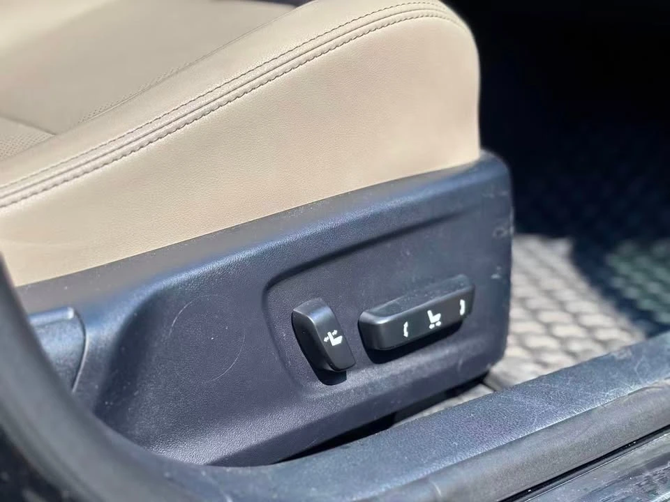 2018 Lexus IS 3rd Gen - Image 12 of 20