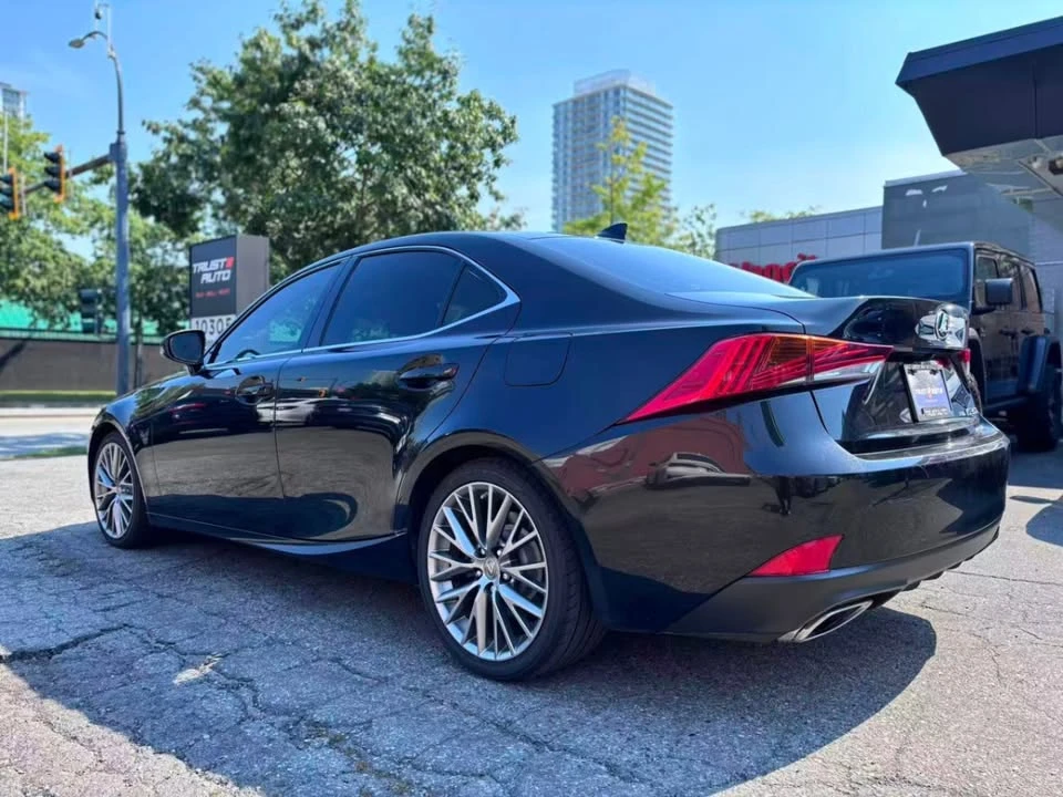2018 Lexus IS 3rd Gen - Image 6 of 20