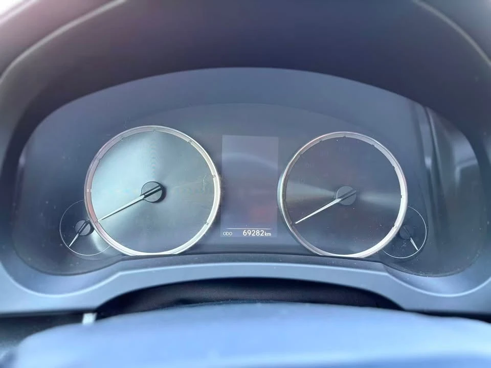 2018 Lexus IS 3rd Gen - Image 19 of 20