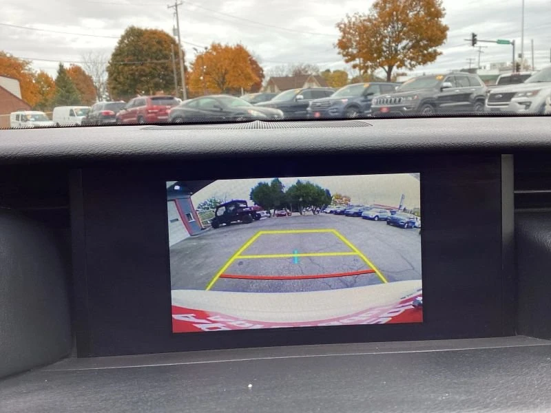 2018 Lexus IS 3rd Gen - Image 16 of 17