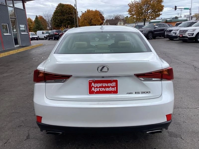 2018 Lexus IS 3rd Gen - Image 9 of 20