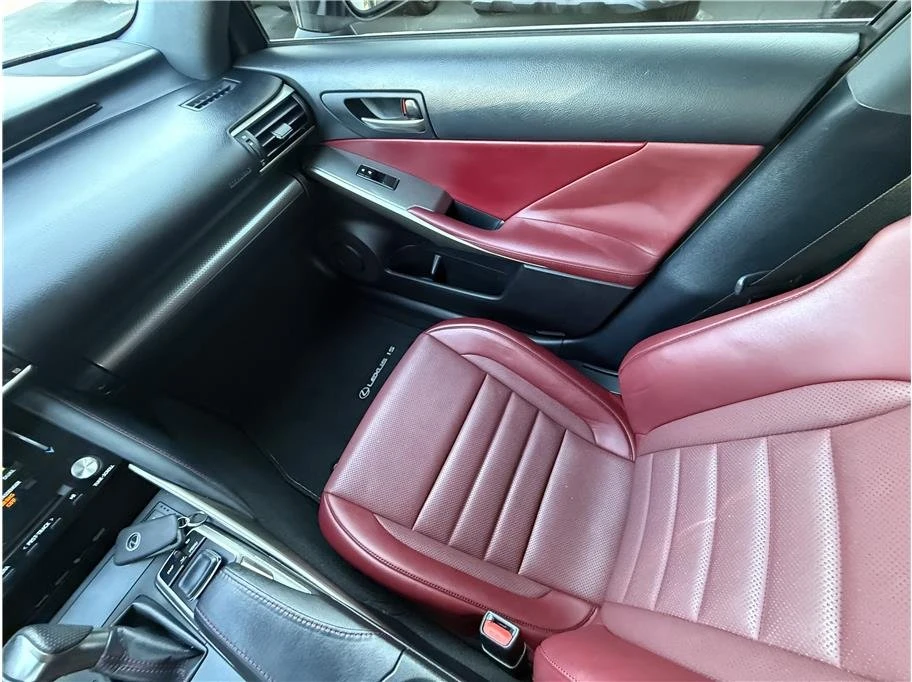 2018 Lexus IS 3rd Gen - Image 12 of 20