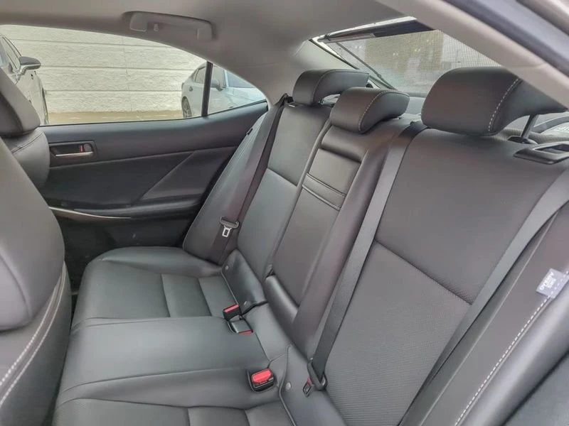 2018 Lexus IS 3rd Gen - Image 18 of 20