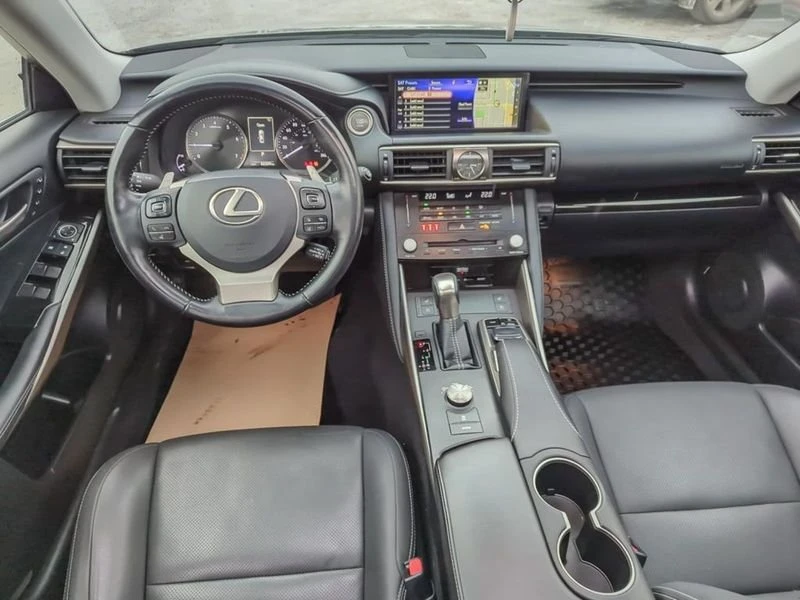 2018 Lexus IS 3rd Gen - Image 19 of 20
