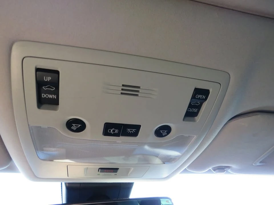 2018 Lexus IS 3rd Gen - Image 7 of 19