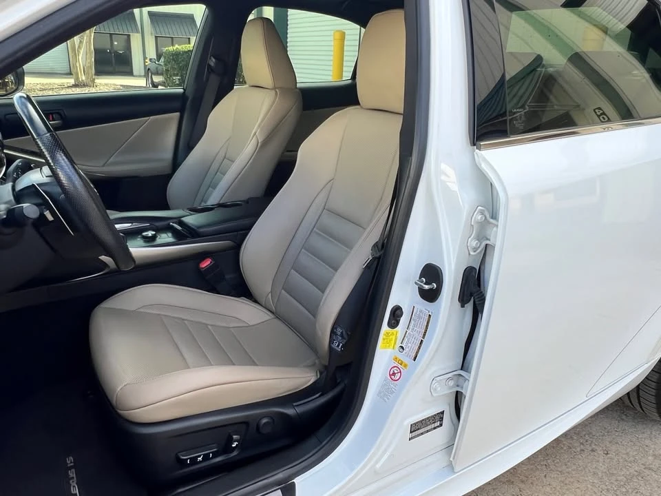 2018 Lexus IS 3rd Gen - Image 16 of 19