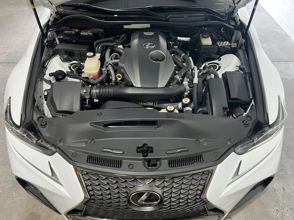 2018 Lexus IS 3rd Gen - Image 11 of 19