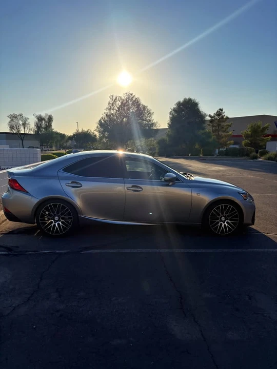 2018 Lexus IS 3rd Gen - Image 4 of 15