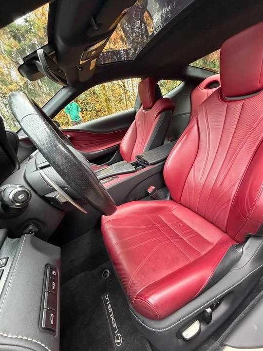 2018 Lexus LC - Image 11 of 16