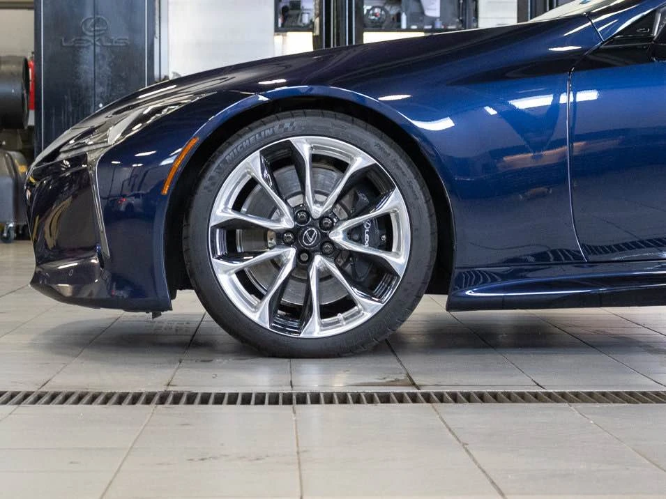 2018 Lexus LC - Image 3 of 7