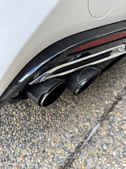2018 Lexus LC - Image 7 of 9