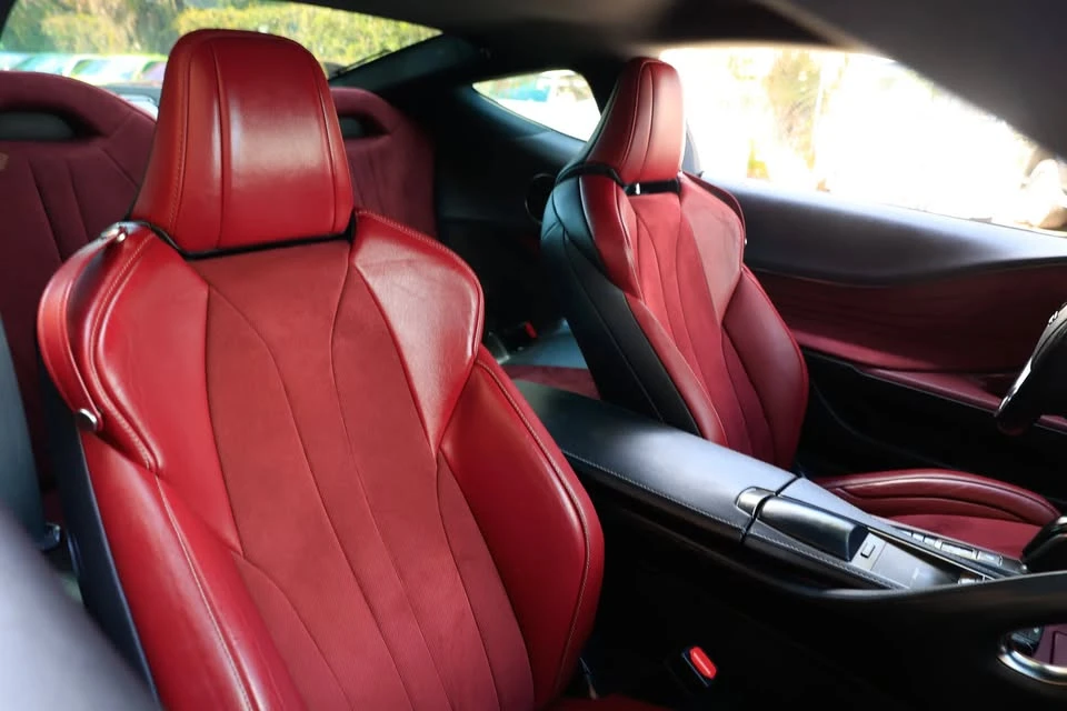 2018 Lexus LC - Image 8 of 14