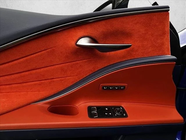 2018 Lexus LC - Image 10 of 19