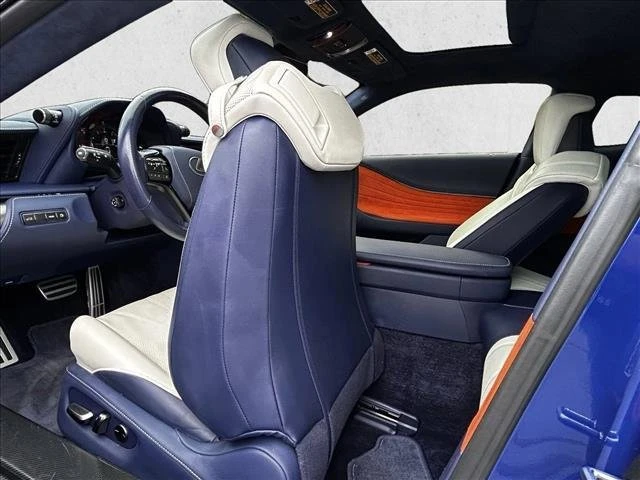 2018 Lexus LC - Image 16 of 19