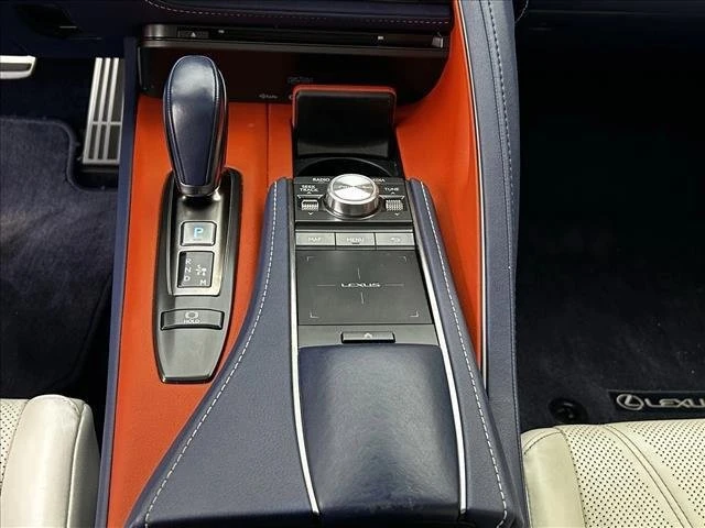 2018 Lexus LC - Image 17 of 19