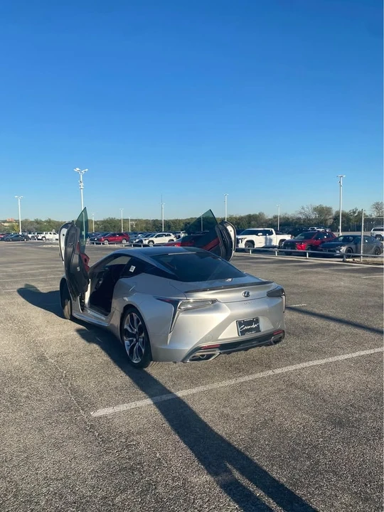 2018 Lexus LC - Image 3 of 10