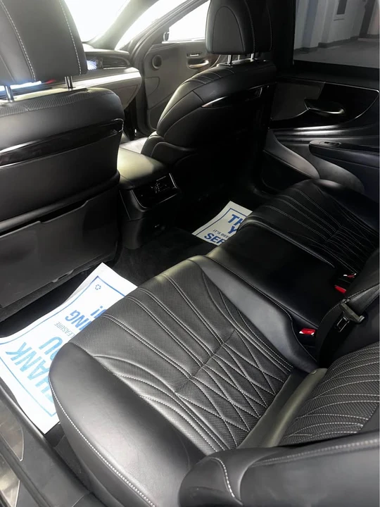 2018 Lexus LS 5th Gen - Image 9 of 10